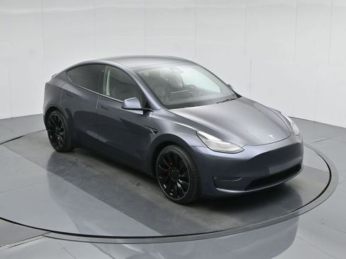 Used 2022 Tesla Model Y Performance image 34