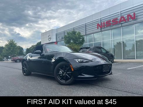 Used 2024 MAZDA MX-5 Miata Sport RWD image 6