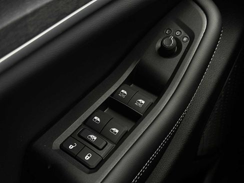 New 2025 Jeep Grand Cherokee L Limited image 15