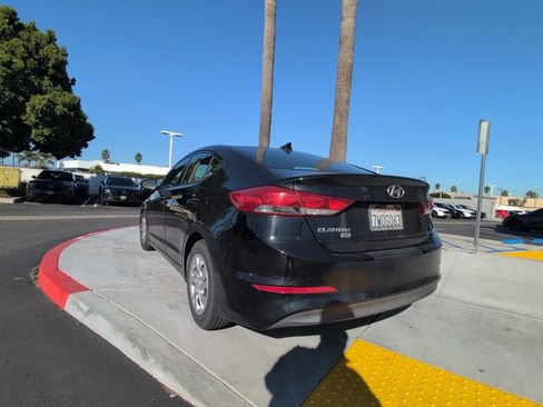 Used 2017 Hyundai Elantra SE FWD image 16