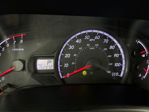 Used 2014 Toyota Sienna LE FWD image 28
