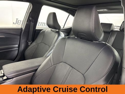 Used 2025 Toyota Camry XSE image 12