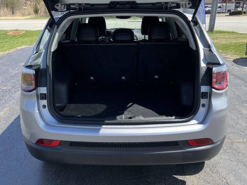 Used 2019 Jeep Compass Latitude w/ Popular Equipment Group image 29