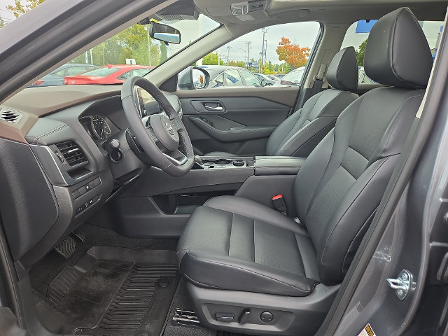Used 2023 Nissan Rogue SV w/ SV Premium B Package AWD/4WD image 11