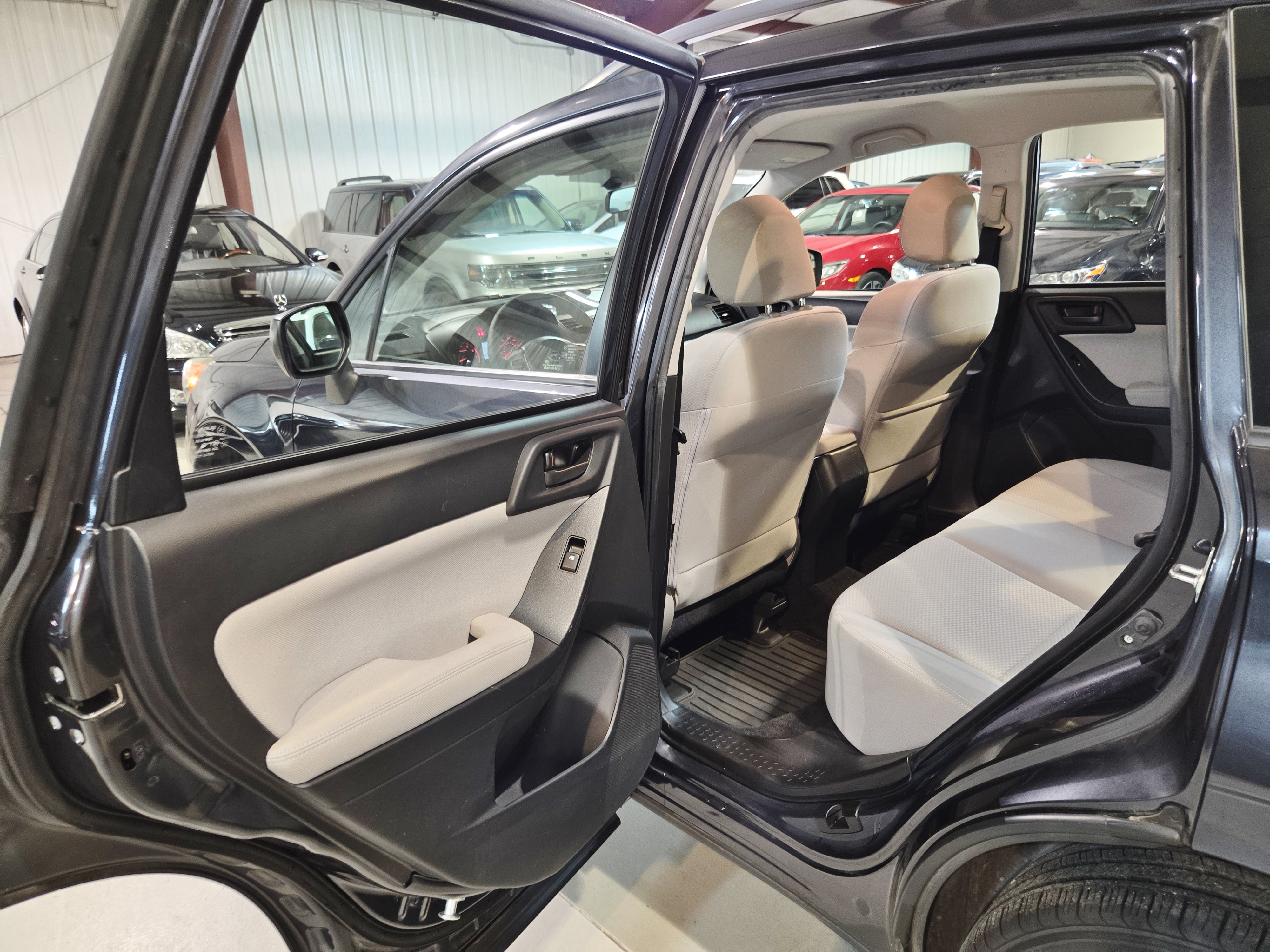Used 2015 Subaru Forester 2.5i w/ Alloy Wheel Package AWD/4WD image 16