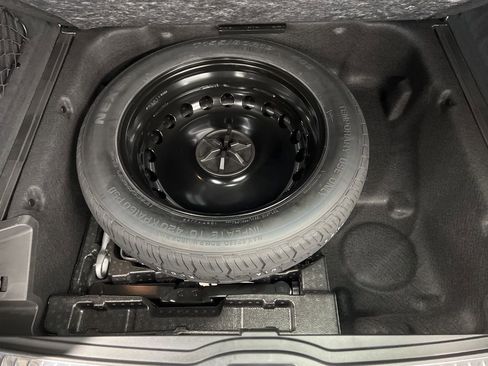 Used 2025 Mercedes-Benz GLE 350 4MATIC image 9