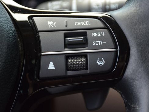 Used 2024 Honda Pilot Elite image 31