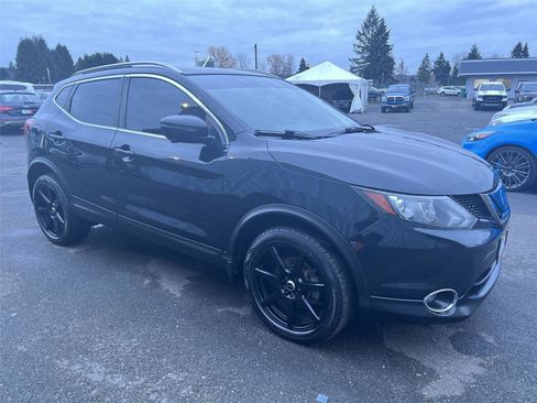 Used 2018 Nissan Rogue Sport SL image 7