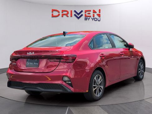 Used 2024 Kia Forte LXS FWD image 5