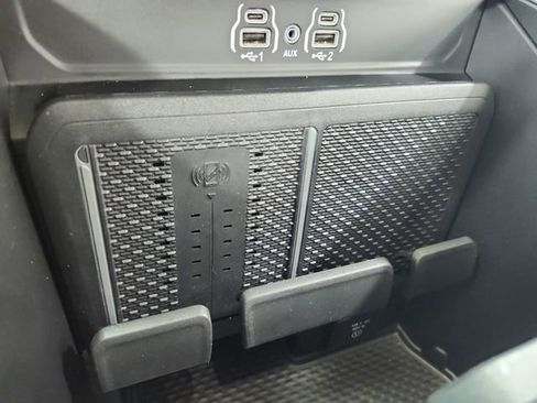 Used 2025 RAM 1500 Laramie w/ Sport Appearance Package AWD/4WD image 32