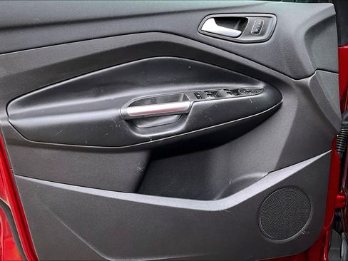 Used 2019 Ford Escape SE image 21