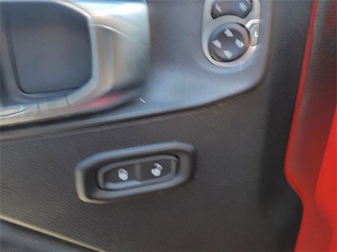 Used 2019 Jeep Wrangler Unlimited Sport S image 27