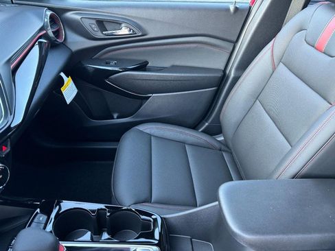 New 2026 Chevrolet Trax RS w/ Sunroof Package image 32