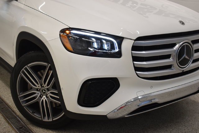 Used 2024 Mercedes-Benz GLS 450 4MATIC image 33