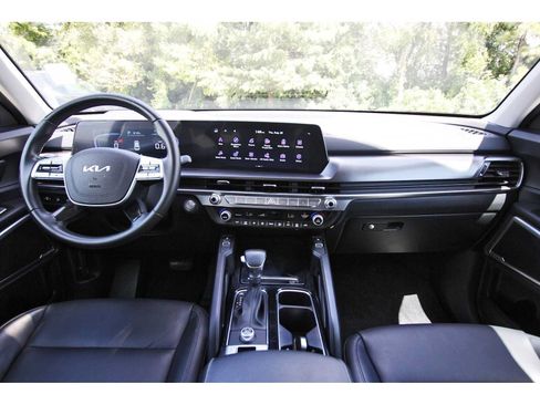 Used 2025 Kia Telluride S FWD image 7