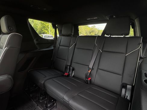 Used 2024 Cadillac Escalade Premium Luxury w/ Performance Package AWD/4WD image 65
