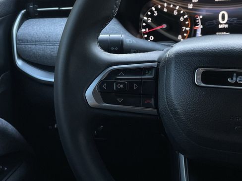 Used 2024 Jeep Compass Latitude image 13