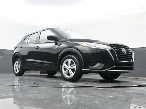 Used 2024 Nissan Kicks S image 22