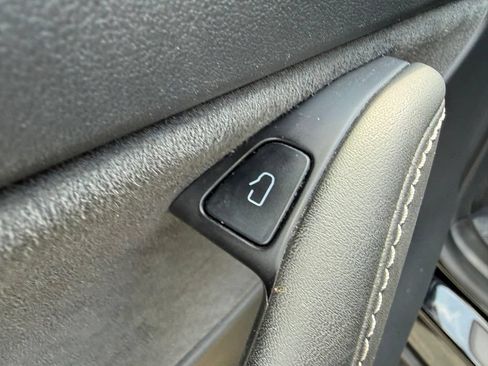 Used 2023 Tesla Model Y Long Range AWD/4WD image 19