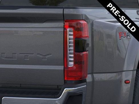 New 2026 Ford F350 4x4 Regular Cab DRW Super Duty image 21