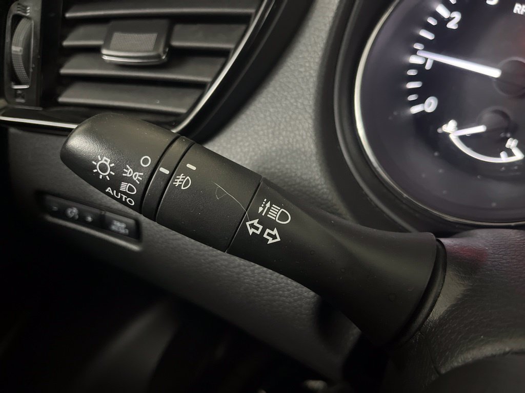 Used 2022 Nissan Rogue Sport SV AWD/4WD image 61