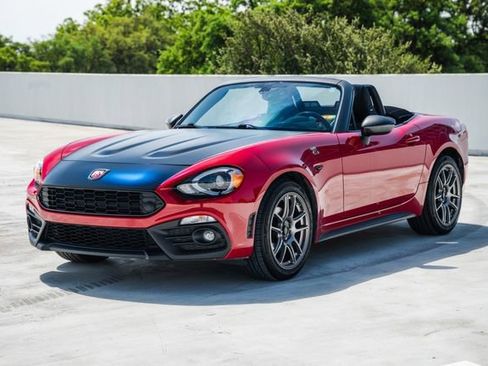 Used 2020 FIAT 124 Spider Abarth w/ Convenience Group image 7