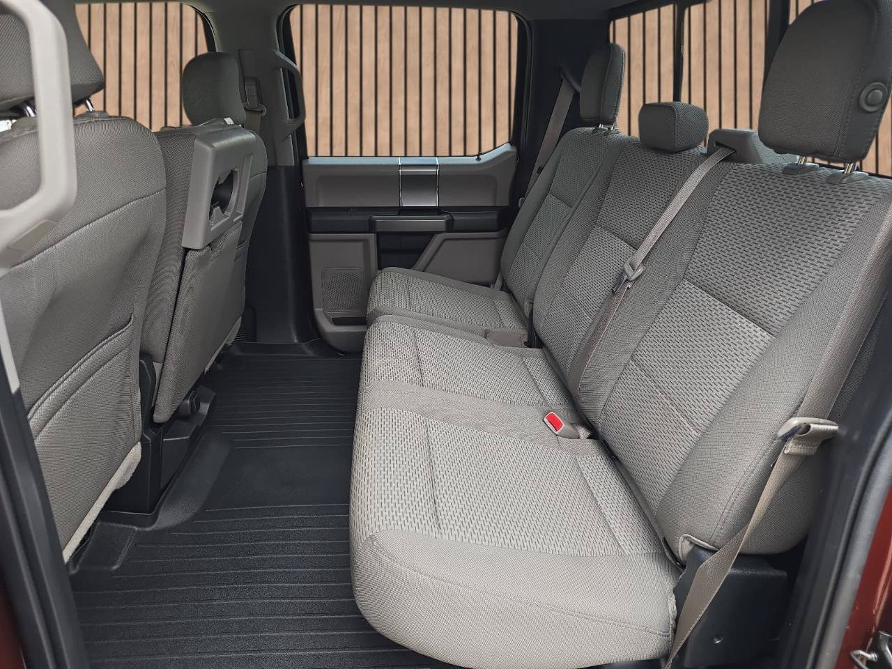 Used 2016 Ford F150 XLT w/ Equipment Group 302A Luxury AWD/4WD image 21
