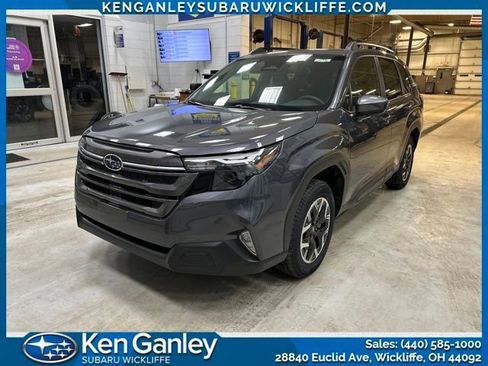 Used 2026 Subaru Forester Premium image 2