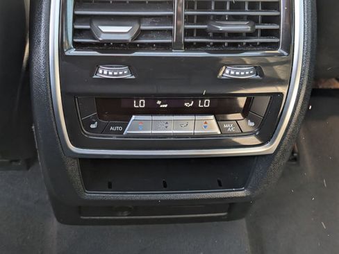 Used 2024 BMW X5 sDrive40i w/ Premium Package image 27