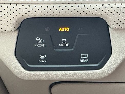 Certified 2026 Volkswagen Atlas SE FWD image 31