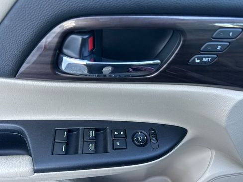 Used 2016 Honda Accord Touring image 11