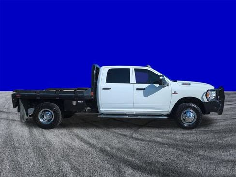 Used 2024 RAM 3500 Tradesman w/ Chrome Appearance Group AWD/4WD image 3