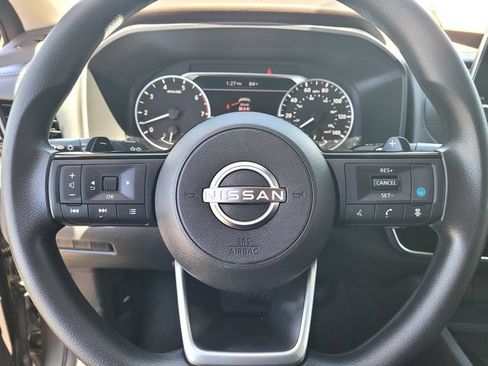 Certified 2023 Nissan Rogue SV FWD image 30