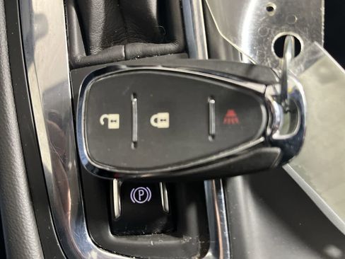 Used 2023 Chevrolet Equinox LT image 23