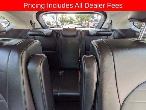 Used 2023 Toyota Highlander XLE FWD image 16
