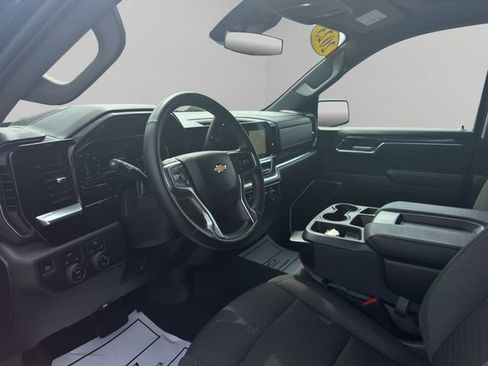 Used 2023 Chevrolet Silverado 1500 LT AWD/4WD image 11