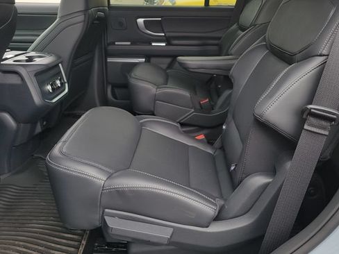 New 2026 Ford Expedition Platinum w/ Stealth Performance Package AWD/4WD image 10