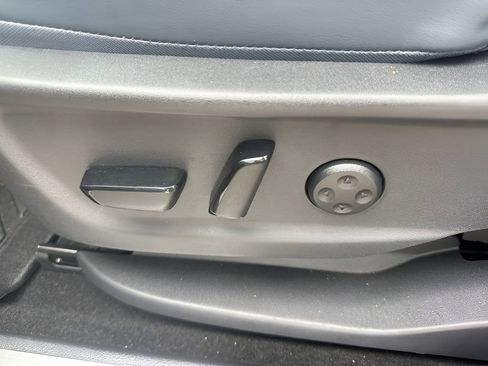 Used 2023 Nissan Ariya image 10