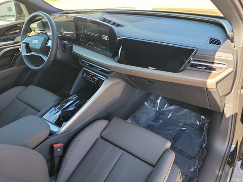 New 2025 Audi Q5 Premium Plus image 11