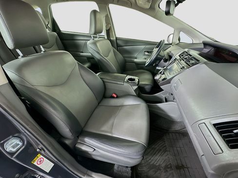 Used 2014 Toyota Prius V Five FWD image 29