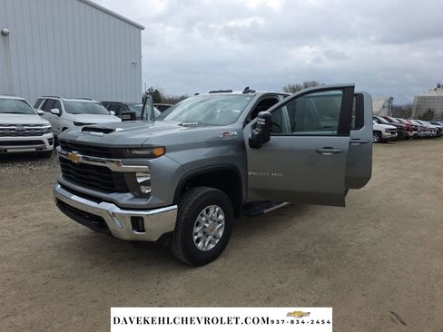 Used 2025 Chevrolet Silverado 2500 LT w/ All Star Edition image 27