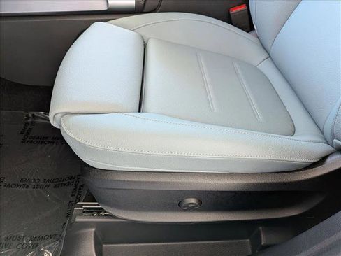 New 2026 Mercedes-Benz GLB 250 image 4