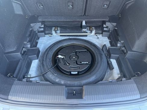 Used 2024 Nissan Rogue SL w/ SL Premium Package image 16