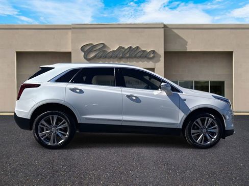 Certified 2023 Cadillac XT5 Premium Luxury w/ Platinum Package image 2
