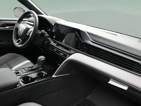 New 2026 Toyota Camry SE FWD image 31