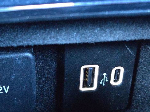 Used 2022 Lincoln Corsair Reserve w/ Luxury Package image 17