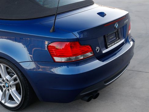 Used 2011 BMW 135i Convertible w/ Premium Pkg image 25