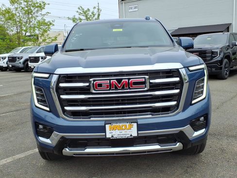 New 2026 GMC Yukon XL Elevation w/ Elevation Premium Package AWD/4WD image 2