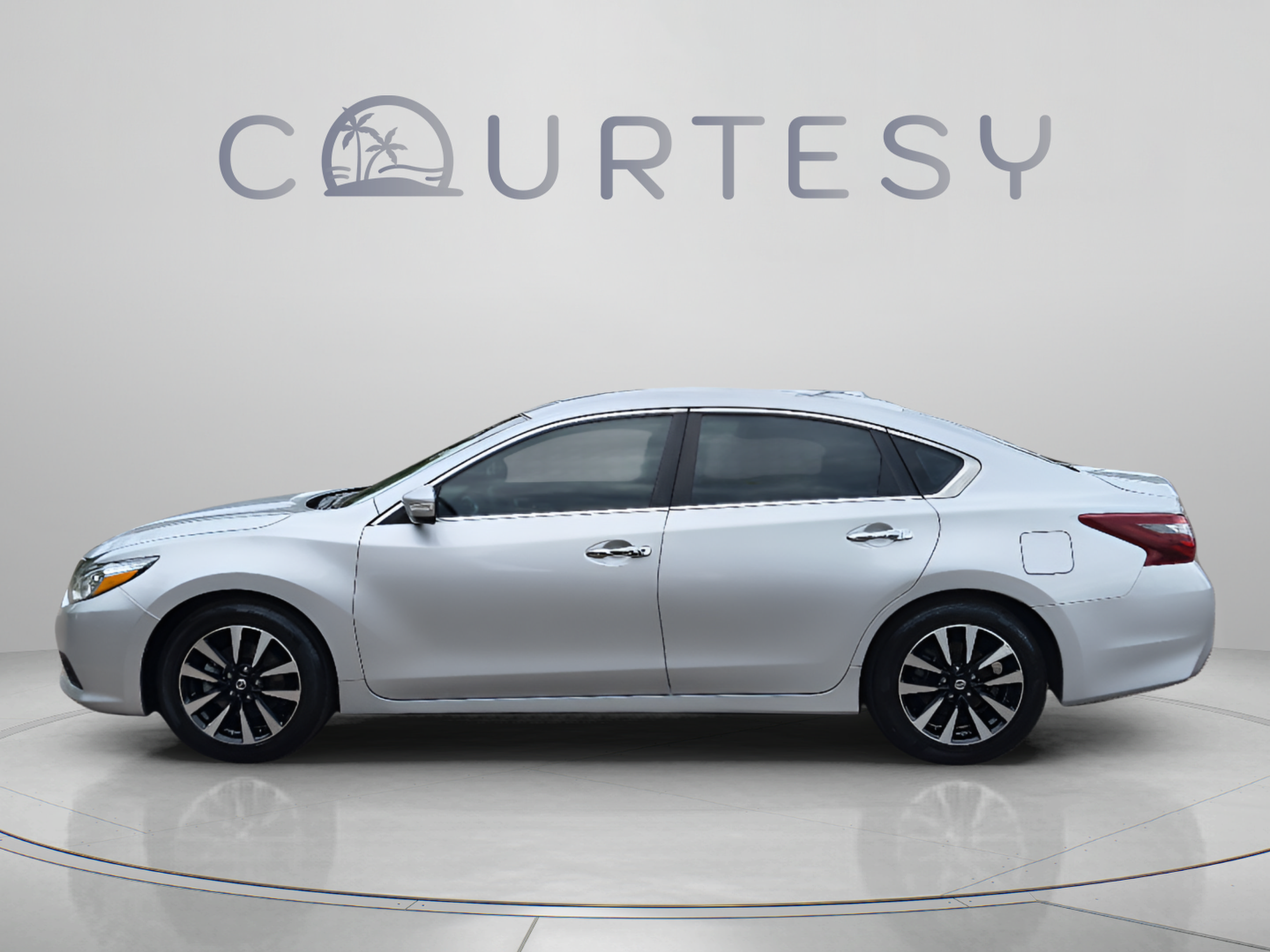 Used 2018 Nissan Altima 2.5 SL FWD image 2