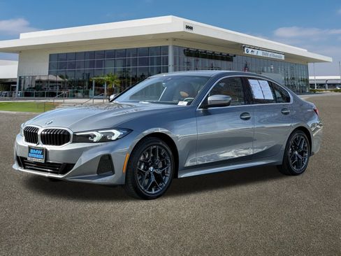 Used 2025 BMW 330i Sedan w/ Premium Package image 6